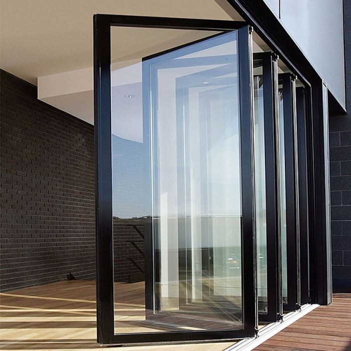 Portes d'alumini lliscant i plegable
